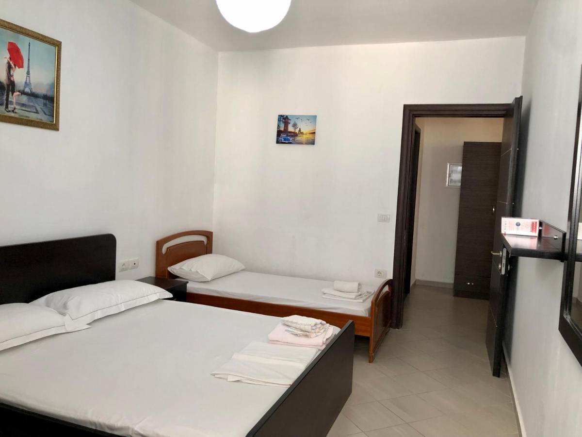 Lorenso Guest House Sarandë Exterior foto